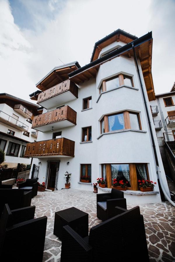 Atelier Della Montagna Bed & Breakfast Zambla Alta Екстериор снимка